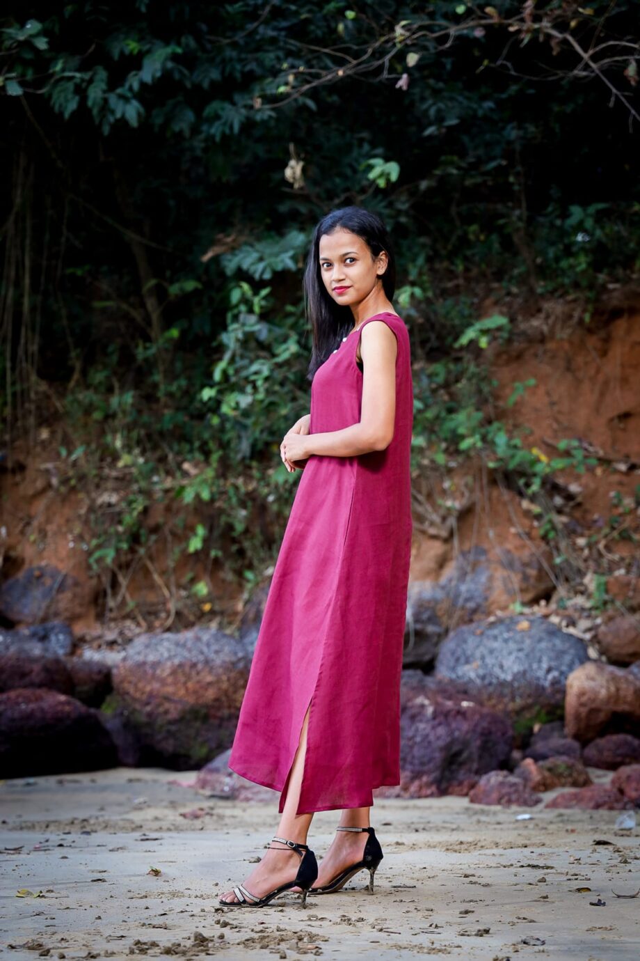 The "Berry Bliss" Linen Midi Dress